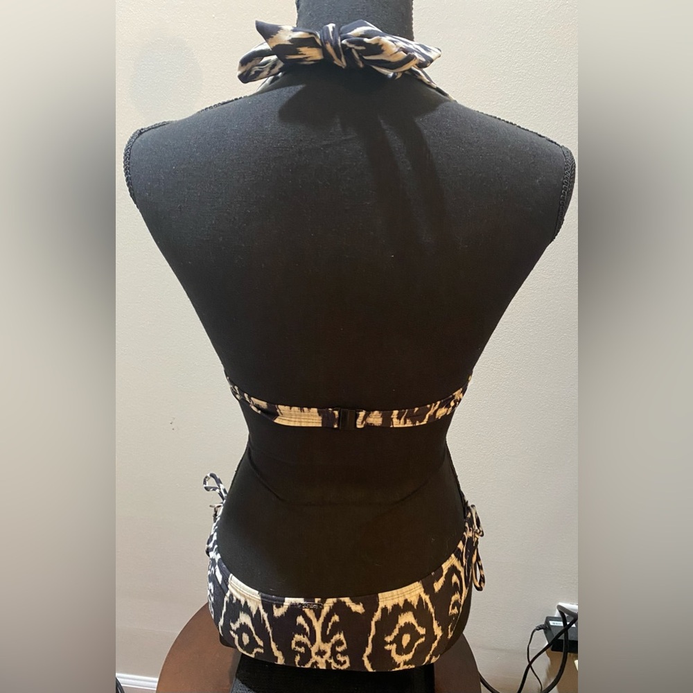 M2 Chillies - Black & White Zebra Bikini Size 4. Padded Top - Clasp Closure - Picture 2 of 12
